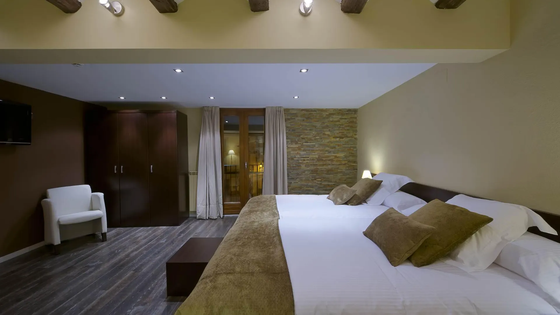Hotel Cotori El Pont de Suert 3*,  İspanya