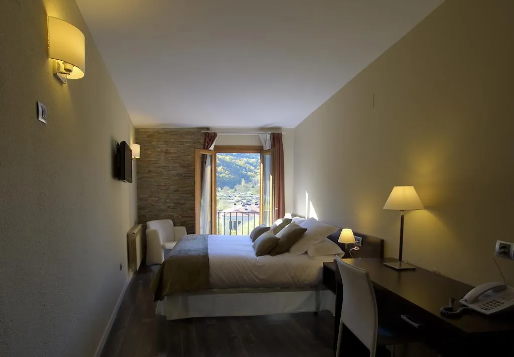 ***  Hotel Cotori El Pont de Suert İspanya
